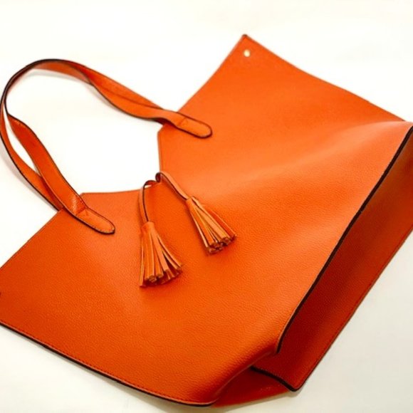 Neiman Marcus Pumpkin Shoulder Bag - Picture 1 of 2